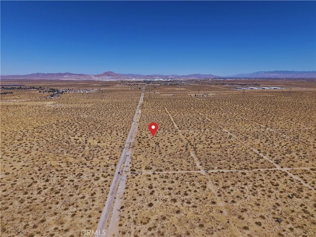 1 Chamberlaine, Adelanto, CA 92301