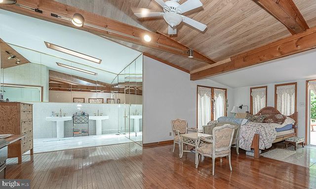 446 IRISH RD, Berwyn, PA 19312