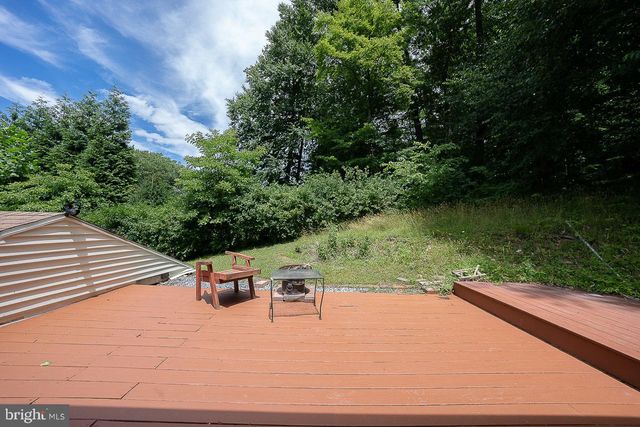446 IRISH RD, Berwyn, PA 19312
