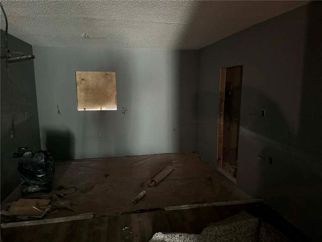 4930 Woodland Avenue, Kansas City, MO 64110