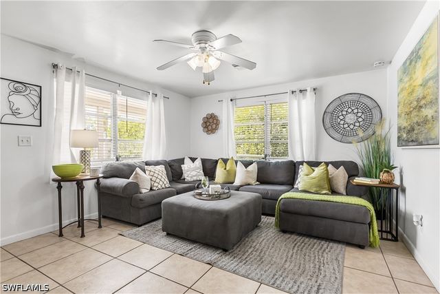 2191 Thomasson DR, Naples, FL 34112