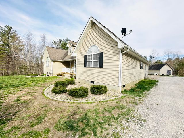 174 Collins Gibson Road, Manchester, KY 40962