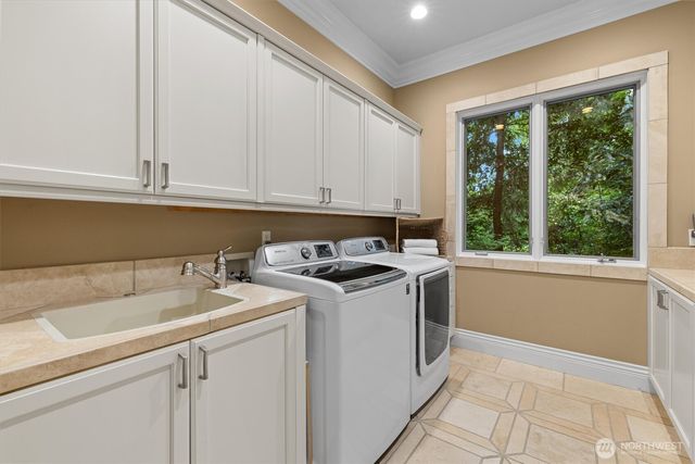 6434 E Mercer Way, Mercer Island, WA 98040