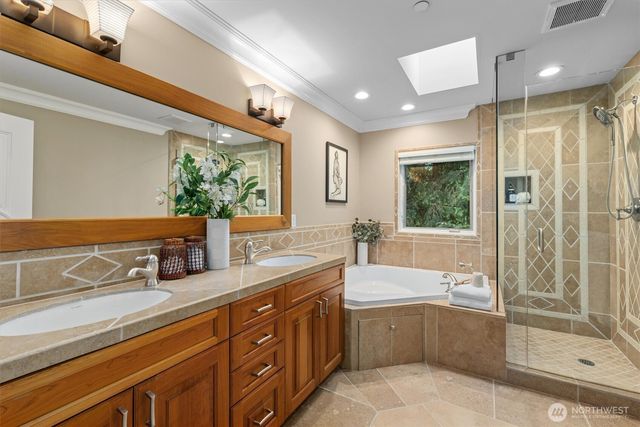 6434 E Mercer Way, Mercer Island, WA 98040