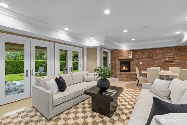 6434 E Mercer Way, Mercer Island, WA 98040
