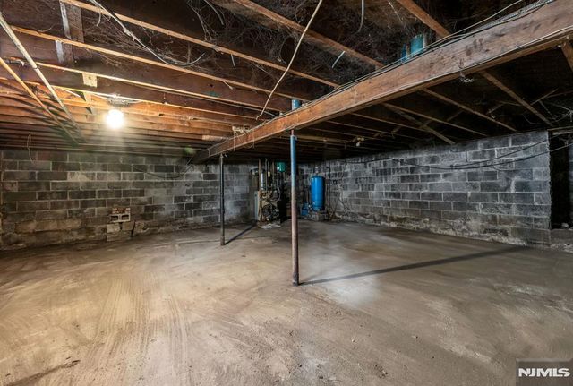 91 Germantown Road, West Milford, NJ 07480