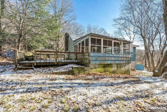 91 Germantown Road, West Milford, NJ 07480