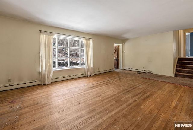 91 Germantown Road, West Milford, NJ 07480