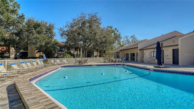 2448 CLUBHOUSE DRIVE 201, Sarasota, FL 34232