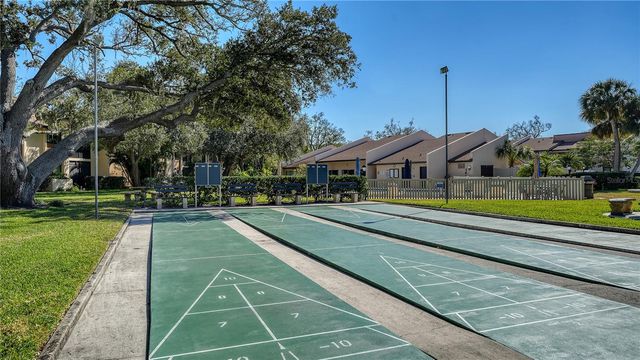 2448 CLUBHOUSE DRIVE 201, Sarasota, FL 34232