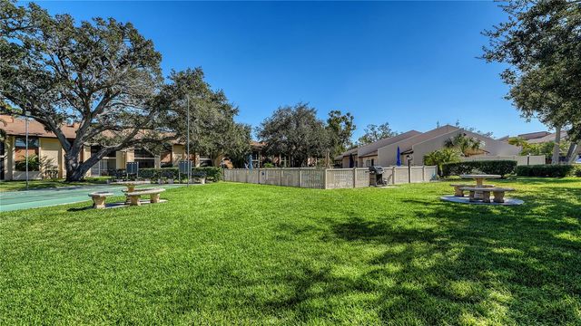 2448 CLUBHOUSE DRIVE 201, Sarasota, FL 34232