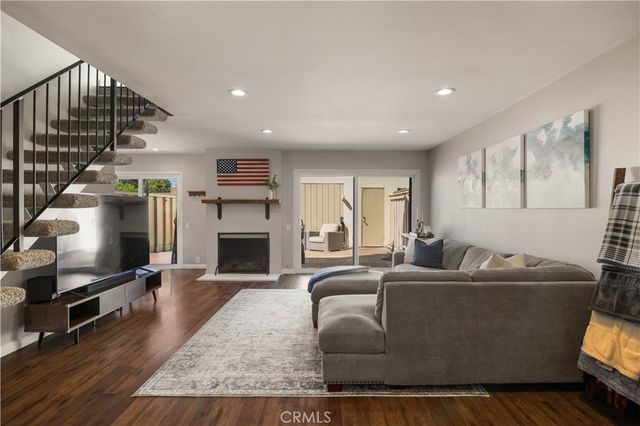 9692 Brookhaven, Huntington Beach, CA 92646