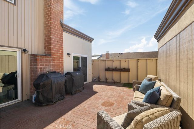 9692 Brookhaven, Huntington Beach, CA 92646
