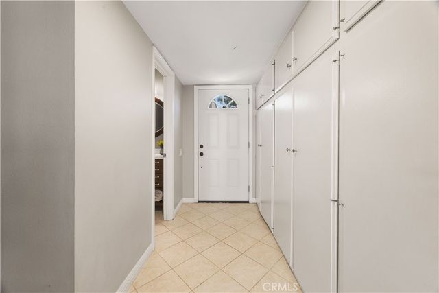 9692 Brookhaven, Huntington Beach, CA 92646