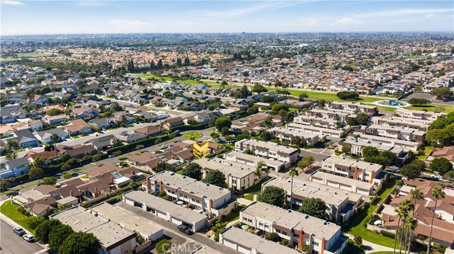 9692 Brookhaven, Huntington Beach, CA 92646