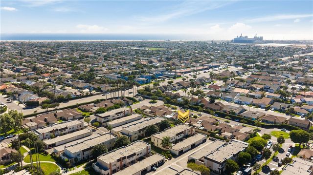 9692 Brookhaven, Huntington Beach, CA 92646