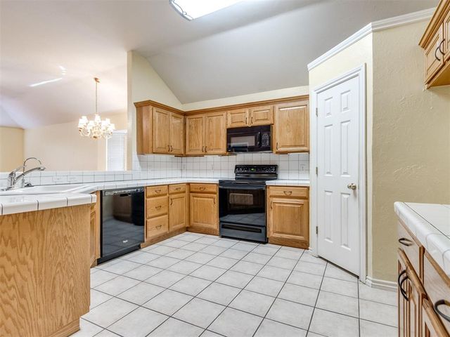 13220 Signature Circle, Oklahoma City, OK 73142