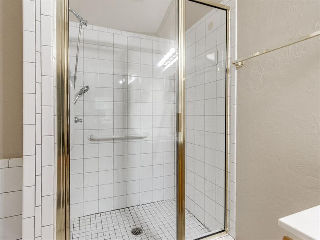 13220 Signature Circle, Oklahoma City, OK 73142