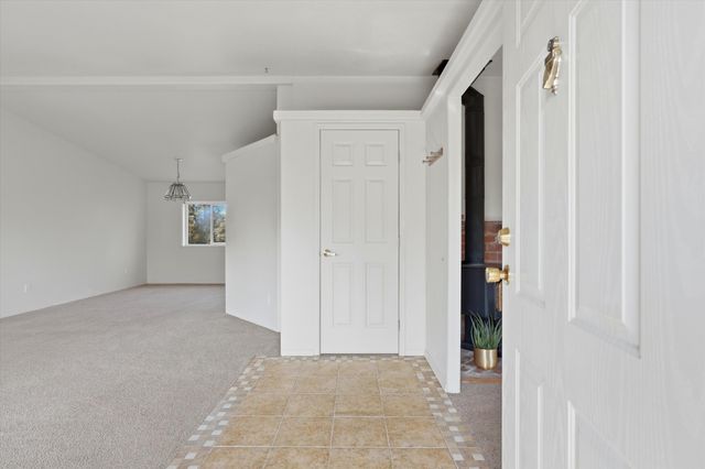 8710 NW Parkey Drive, Terrebonne, OR 97760