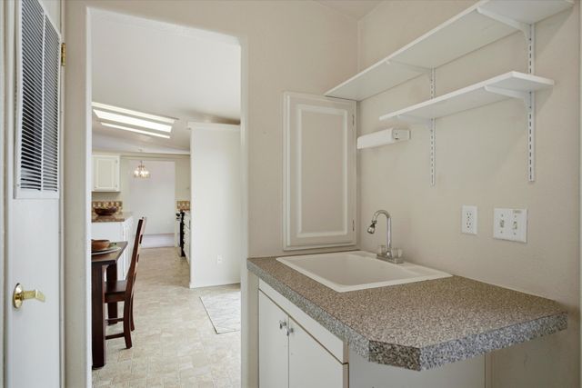 8710 NW Parkey Drive, Terrebonne, OR 97760