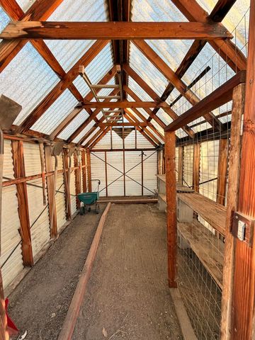 8710 NW Parkey Drive, Terrebonne, OR 97760