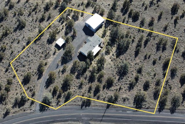 8710 NW Parkey Drive, Terrebonne, OR 97760