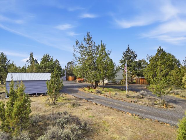 8710 NW Parkey Drive, Terrebonne, OR 97760