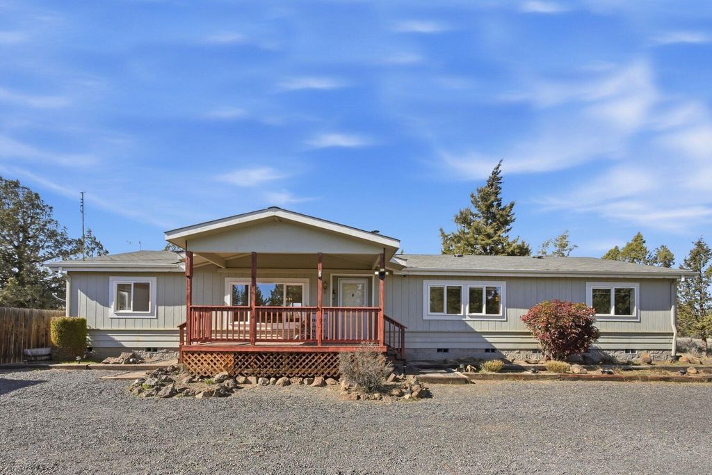 8710 NW Parkey Drive, Terrebonne, OR 97760