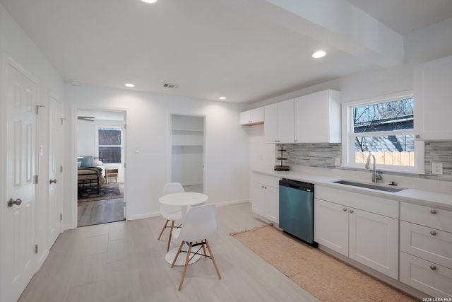 1422 Paso Hondo St, San Antonio, TX 78202