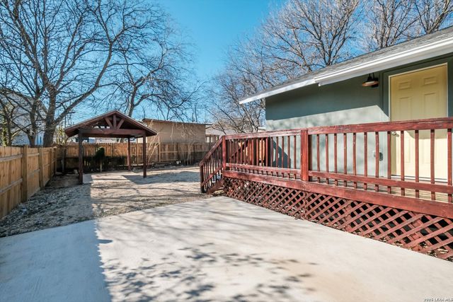 1422 Paso Hondo St, San Antonio, TX 78202