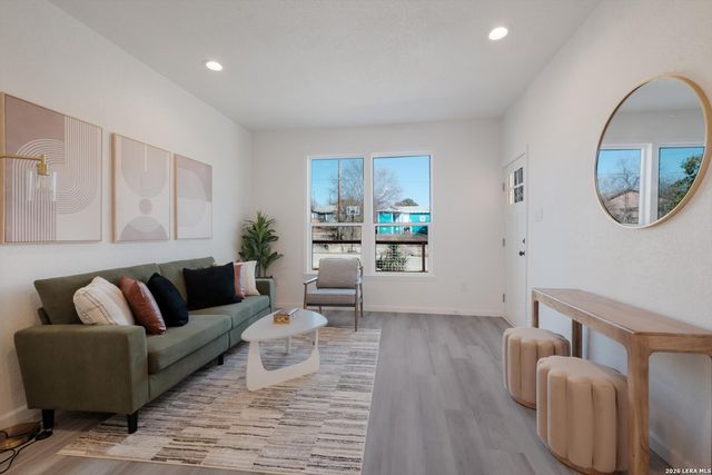 1422 Paso Hondo St, San Antonio, TX 78202