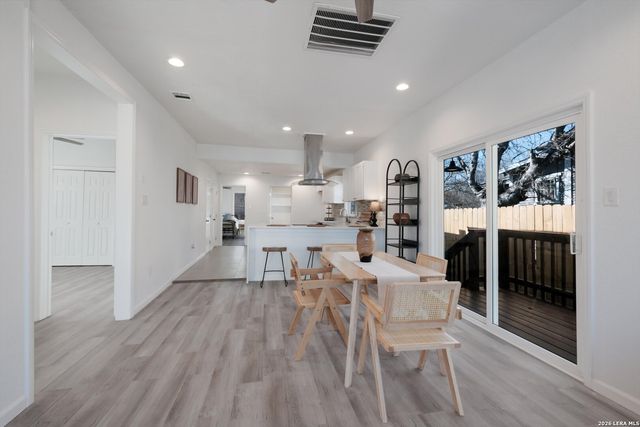 1422 Paso Hondo St, San Antonio, TX 78202