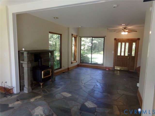 15416 Sunnybrook Rd, South Prince George, VA 23805