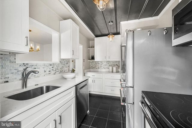 10 E LINDEN ST, Alexandria, VA 22301