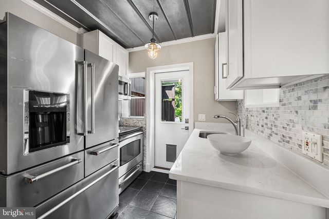 10 E LINDEN ST, Alexandria, VA 22301