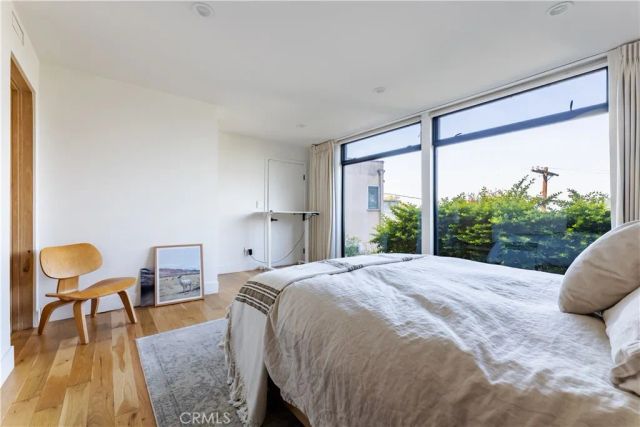 1821 Edgecliffe Drive, Los Angeles, CA 90026