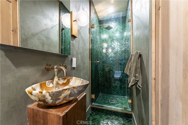 1821 Edgecliffe Drive, Los Angeles, CA 90026