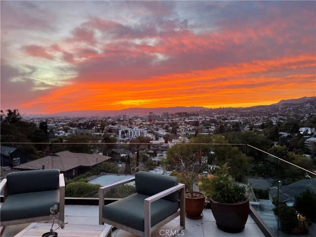 1821 Edgecliffe Drive, Los Angeles, CA 90026