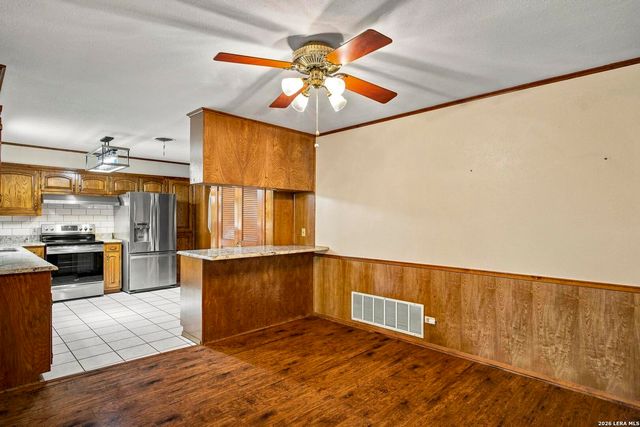 110 CLUBHILL DR, San Antonio, TX 78228