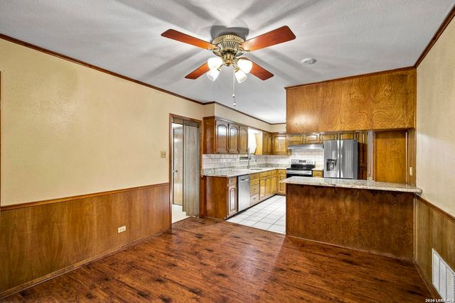 110 CLUBHILL DR, San Antonio, TX 78228