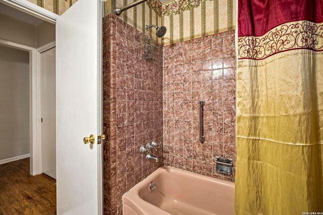 110 CLUBHILL DR, San Antonio, TX 78228