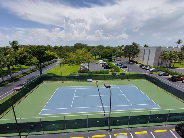 5900 Camino Del Sol 306, Boca Raton, FL 33433