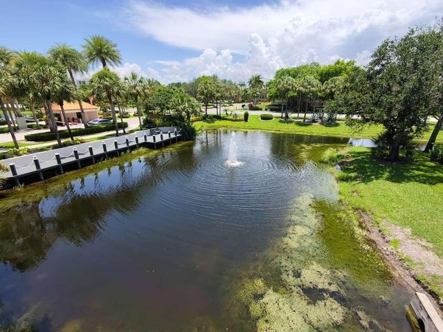 5900 Camino Del Sol 306, Boca Raton, FL 33433