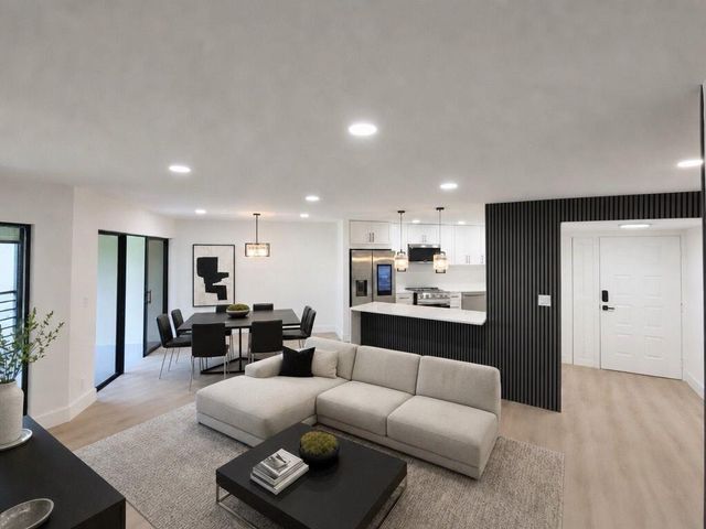 5900 Camino Del Sol 306, Boca Raton, FL 33433