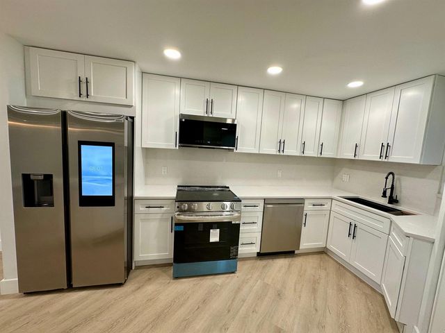 5900 Camino Del Sol 306, Boca Raton, FL 33433