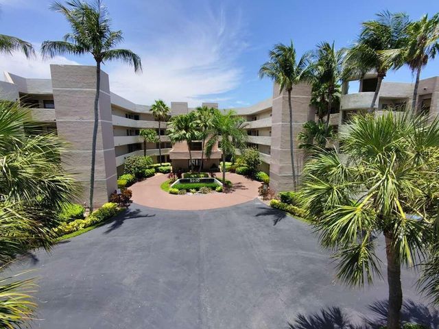 5900 Camino Del Sol 306, Boca Raton, FL 33433