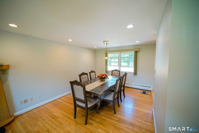 40 Orchard Street, Avon, CT 06001
