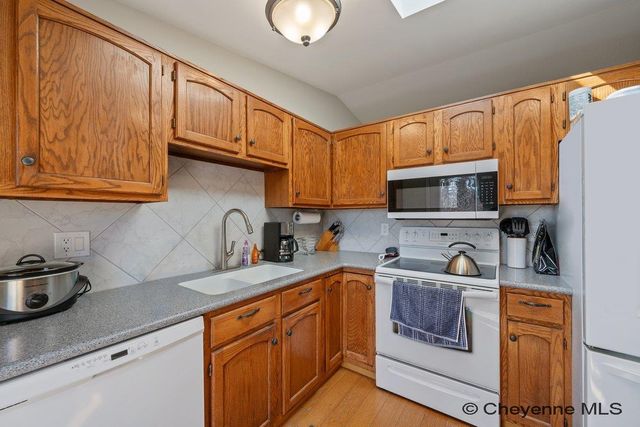 5423 LIBERTY ST, Cheyenne, WY 82001