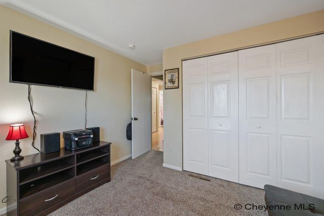 5423 LIBERTY ST, Cheyenne, WY 82001