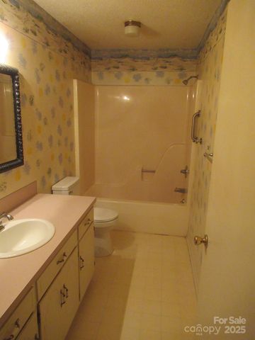 3487 Mission Drive, Lincolnton, NC 28092